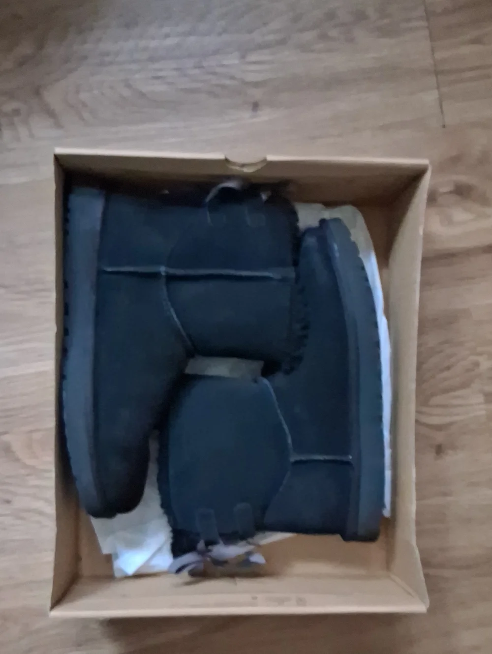 UGG Women's Black Suede Bow-Back Short Winter Boots